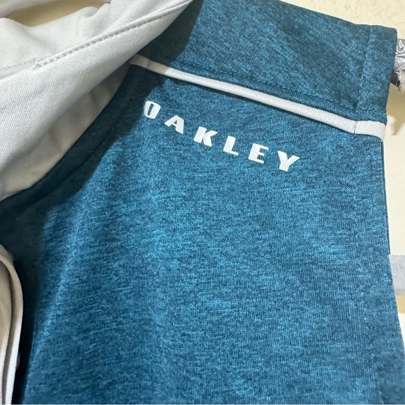 Women’s Oakley Blue Golf Sport Activewear Lightweight Tennis Tank Top No Size - Picture 4 of 16